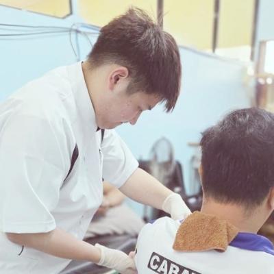 フィリピンで医療ボランティア中の大学生・松代理睦さん